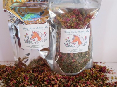 Happy Horse Meadow Mix Herbal Blend by Earth Song Ranch Happy Horse Meadow Mix - Herbal treat for horses on limited grazing